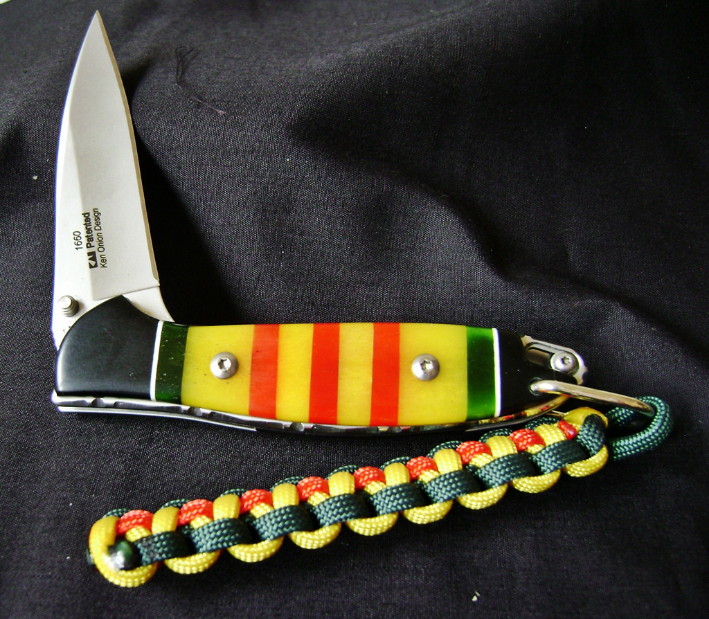 Vietnam Service Ribbon Knife
