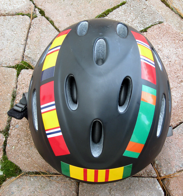 Service Ribbon Ski Helmet