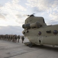 Marines boarding ch-47 chinookinIraq